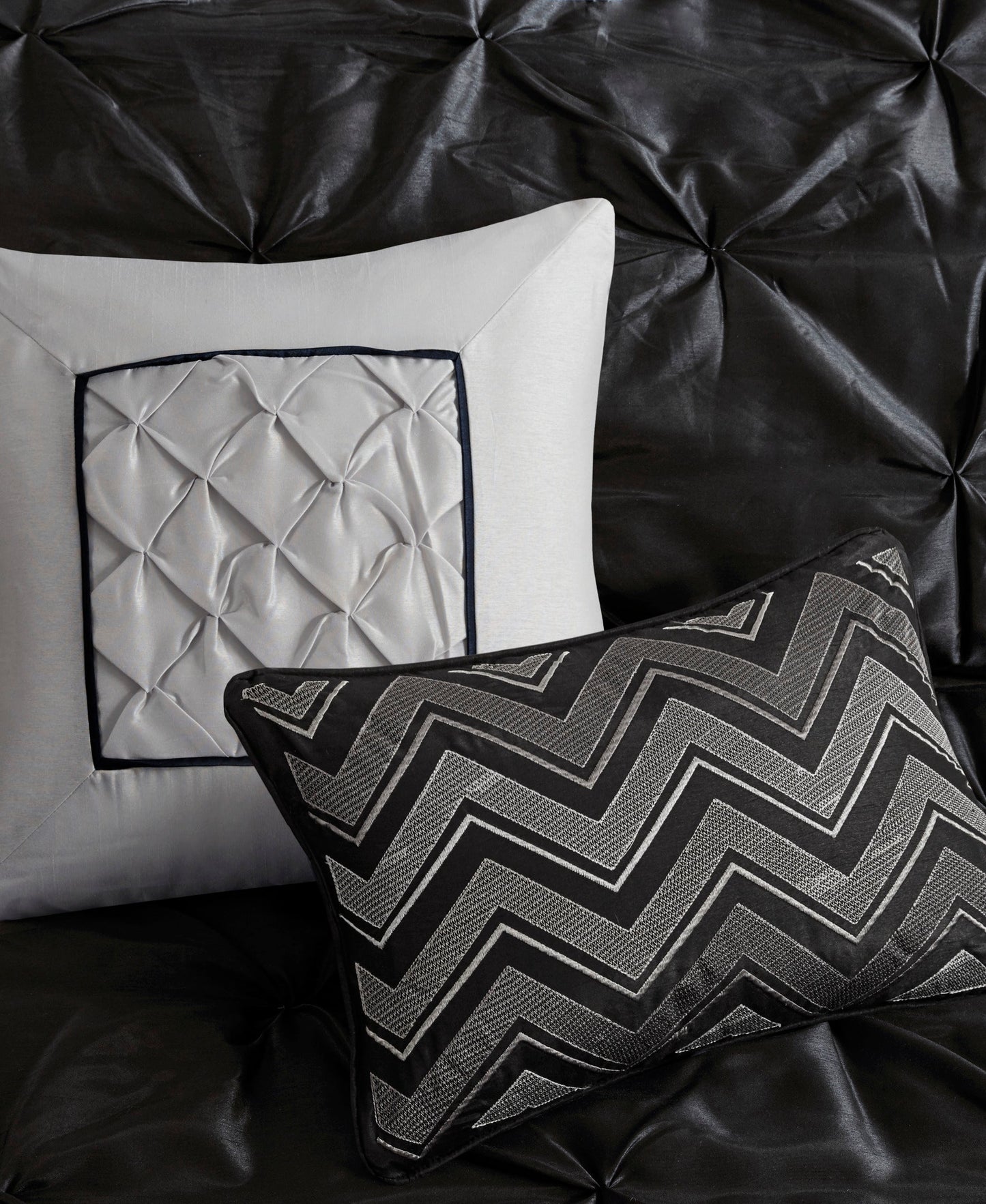 Piedmont 7 Piece Tufted Comforter Set
