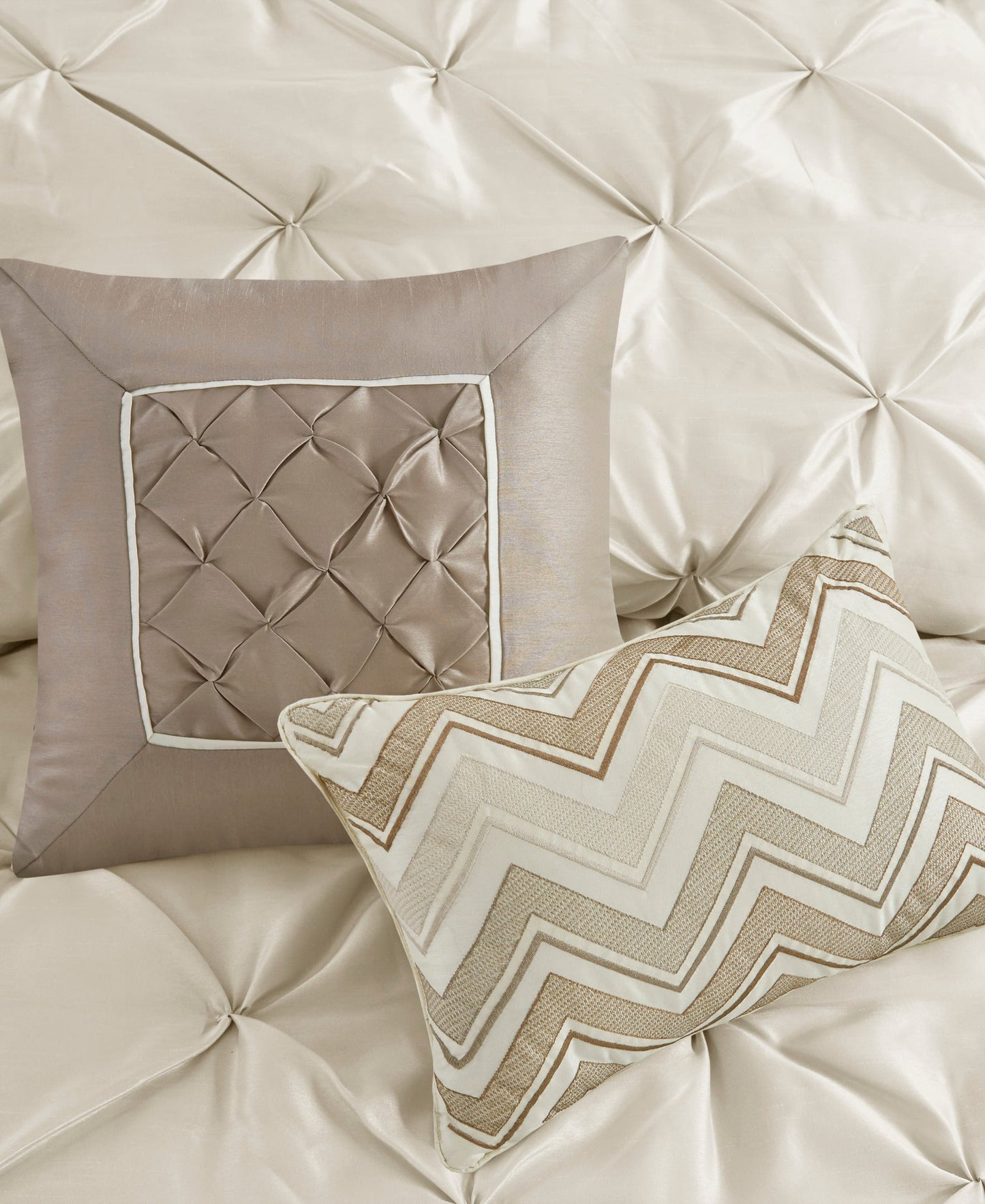 Piedmont 7 Piece Tufted Comforter Set