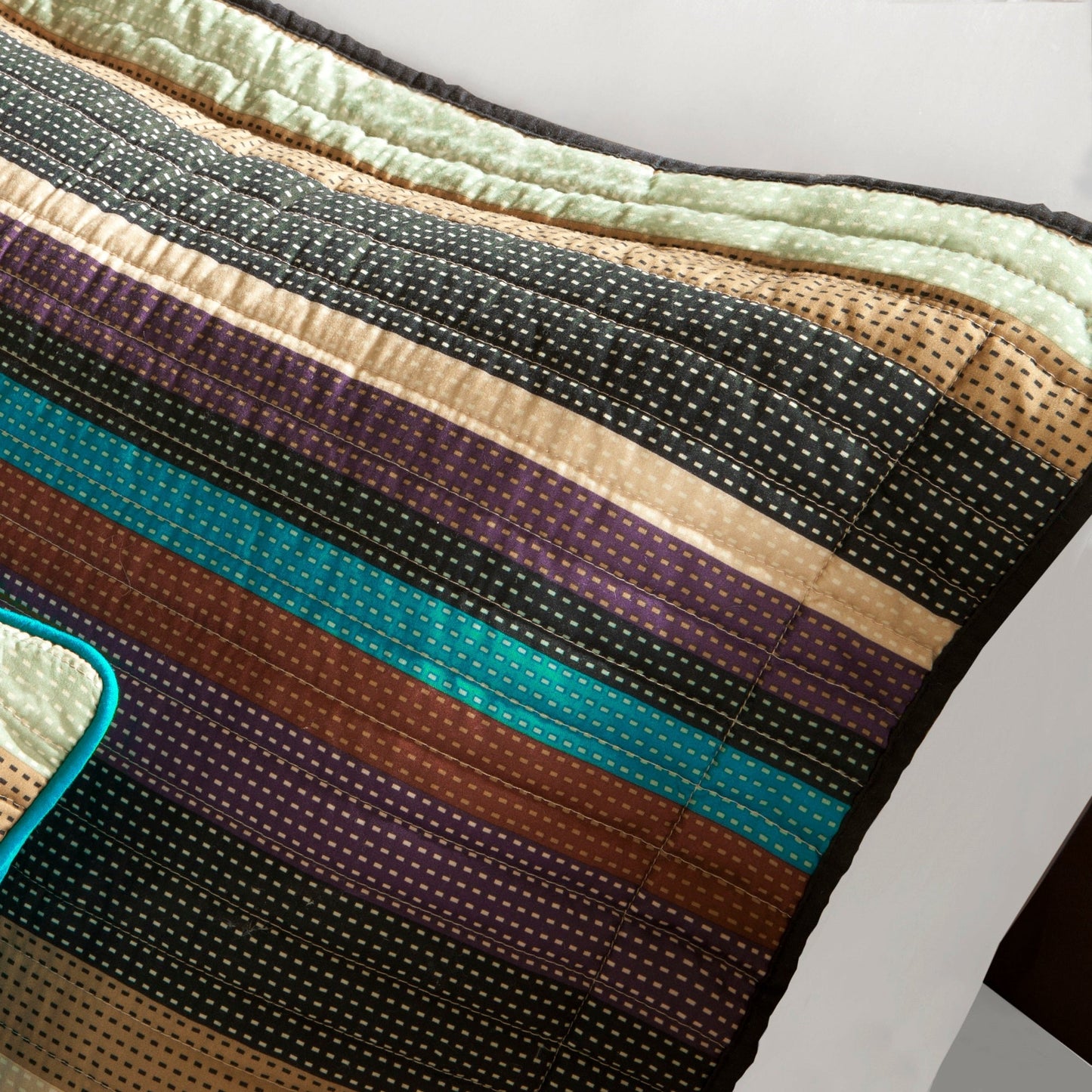 Reyes Reversible Quilt Set with Throw Pillows