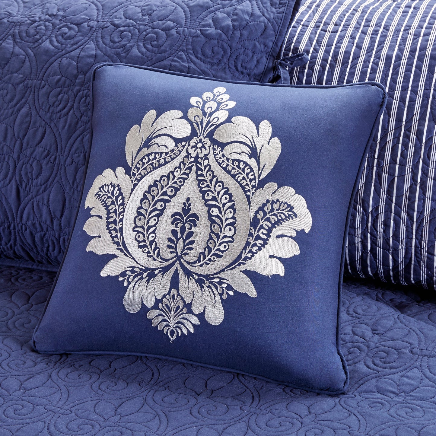 Vancouver 6 Piece Reversible Daybed Cover Set