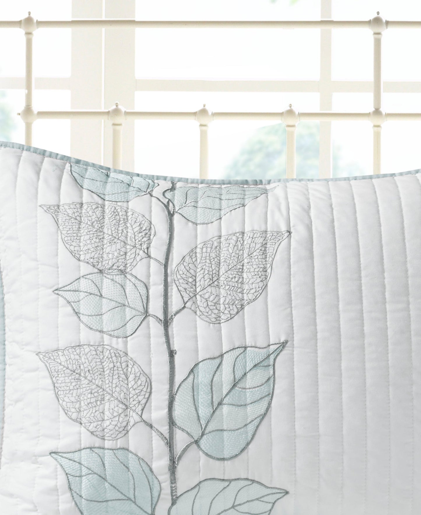 Marissa 6 Piece Embroidered Quilt Set with Throw Pillows