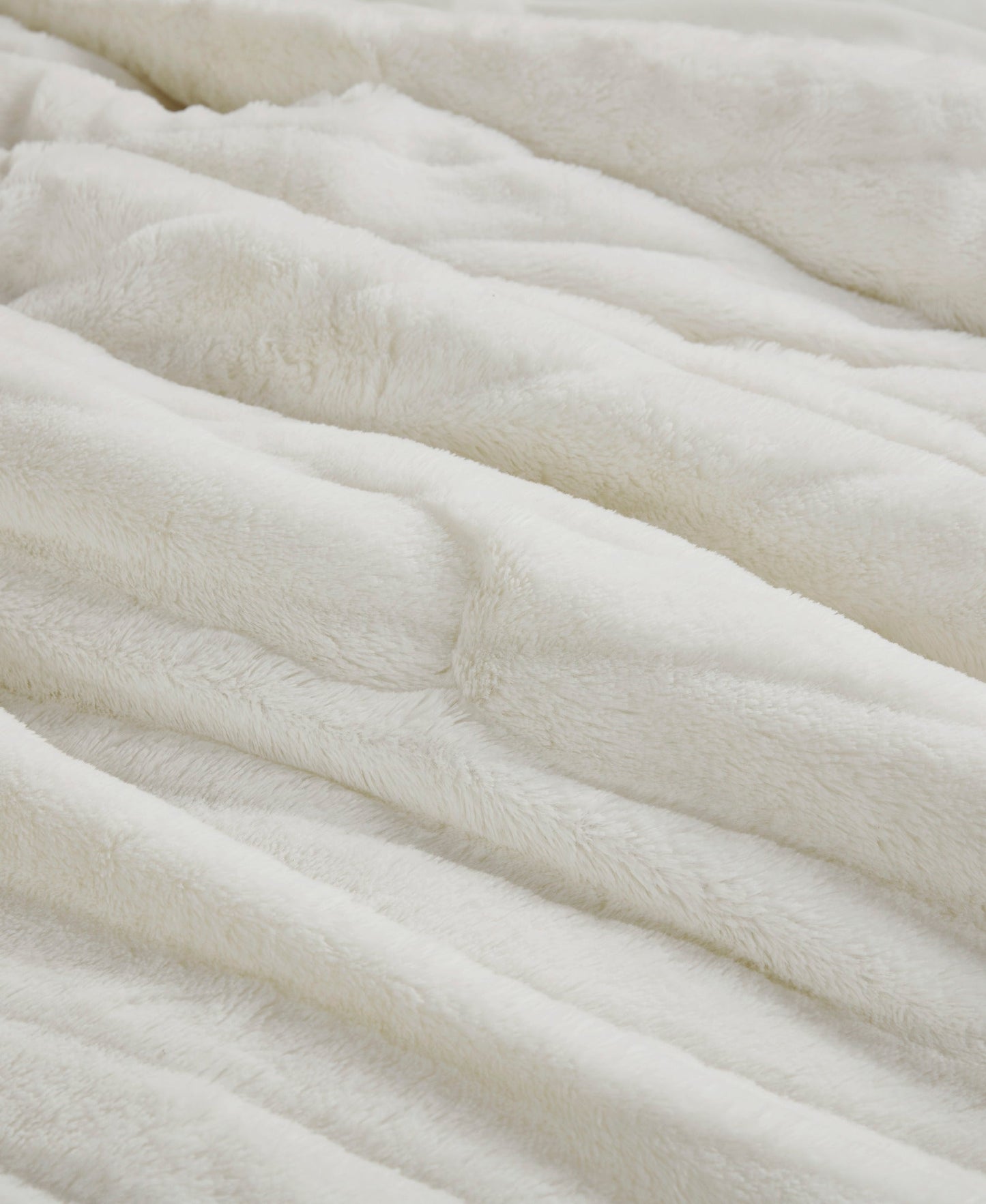 Eve Faux Fur Comforter Set