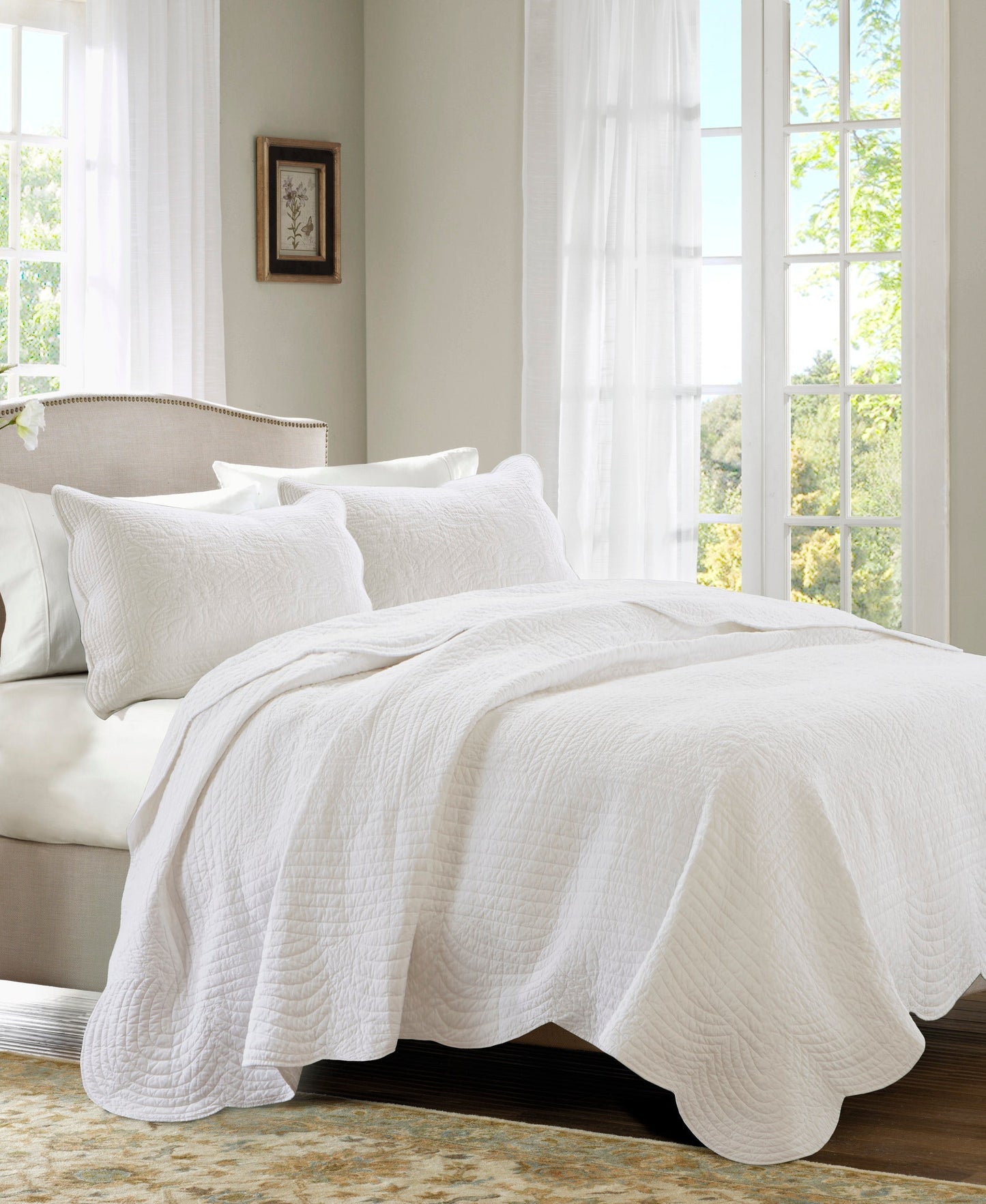 Genoa 3 Piece Reversible Scalloped Edge Quilt Set