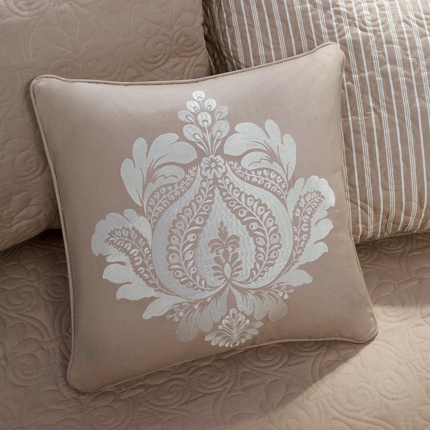Vancouver 6 Piece Reversible Daybed Cover Set