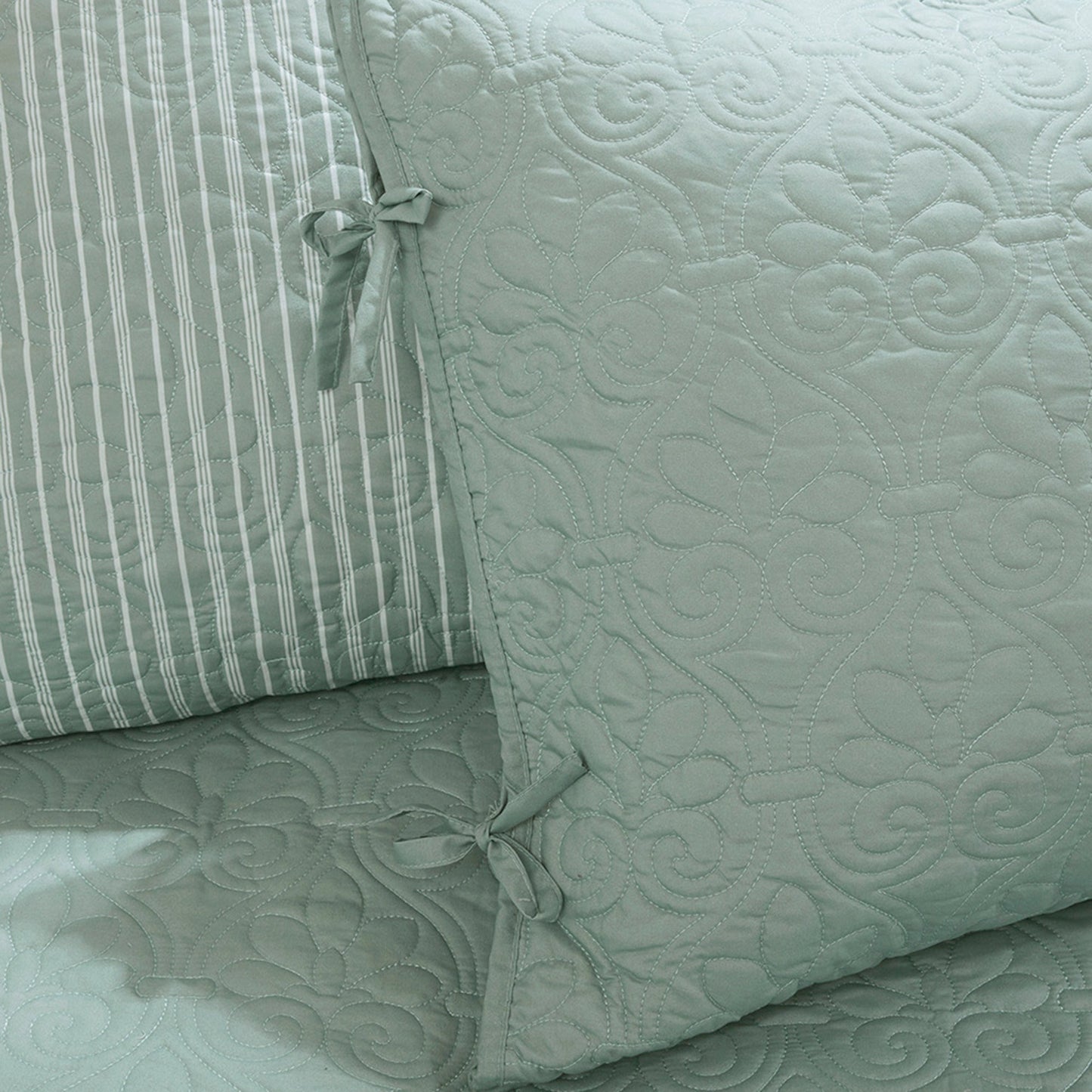 Vancouver 6 Piece Reversible Daybed Cover Set