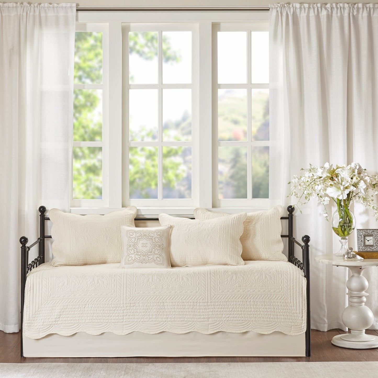 Genoa 6 Piece Reversible Scalloped Edge Daybed Cover Set
