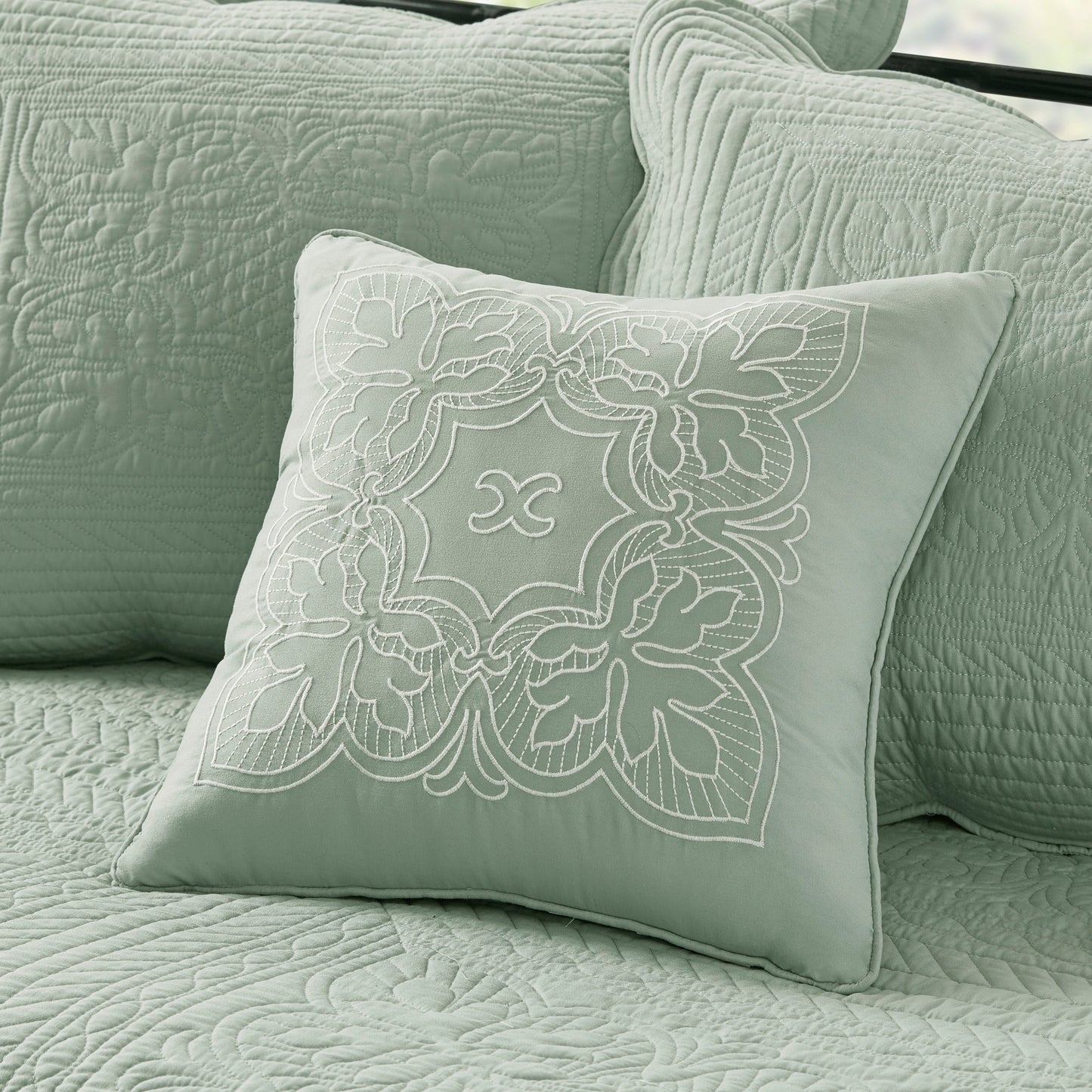 Genoa 6 Piece Reversible Scalloped Edge Daybed Cover Set
